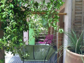 Un jardin près de la plage
